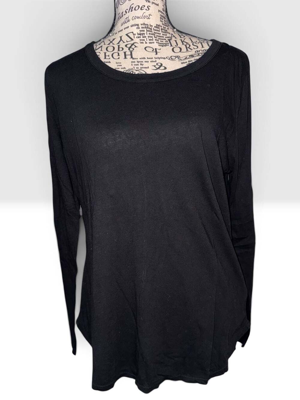 Chaser True Black Long Sleeve Crew Neck Tee Women’s M NWT